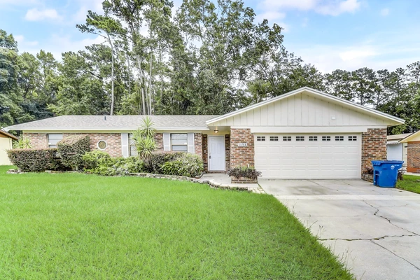 Coliving in Garden City JAX - Northside, Jacksonville