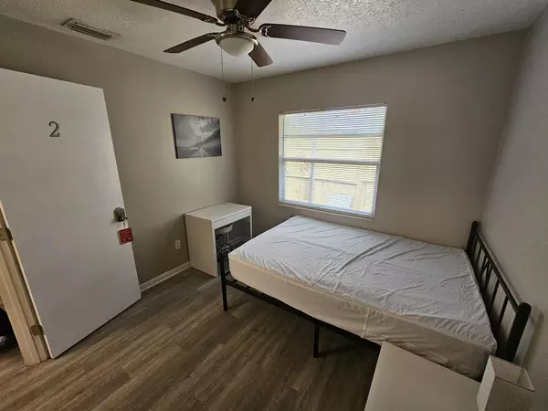 Coliving in Sulphur Springs - North Tampa, Tampa