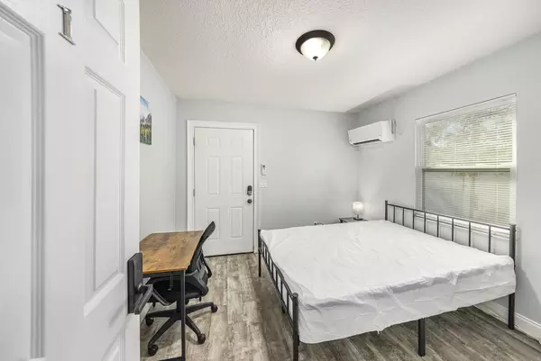 Coliving in Grant Park Tampa - East Tampa, Tampa