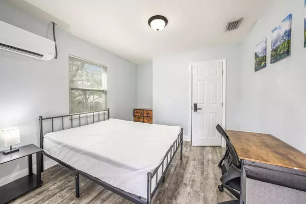 Coliving in Grant Park Tampa - East Tampa, Tampa