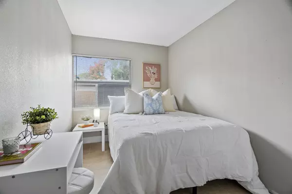 Coliving in Sulphur Springs - North Tampa, Tampa
