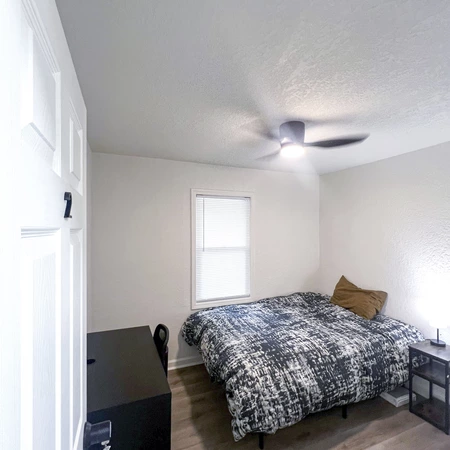 Coliving in Ruskin Heights - KCMO, Kansas City