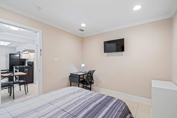 Coliving in Acres Home - Nw Houston, Houston