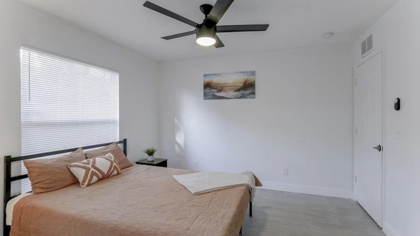 Coliving in Live Oaks Square - East Tampa, Tampa