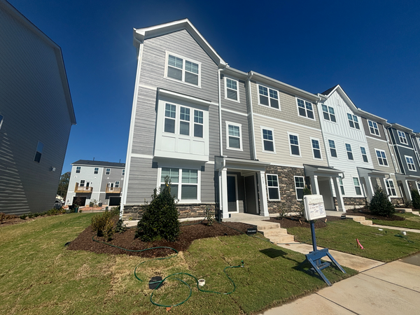 Coliving in Holly Springs - Outer Triangle, Raleigh