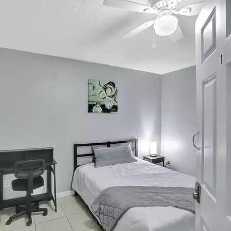 Coliving in Cocoa - Outer Orlando, Orlando