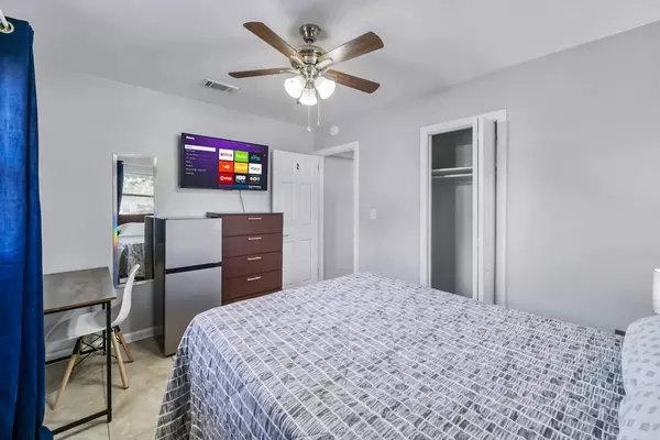 Coliving in Windy Hill - Southside, Jacksonville