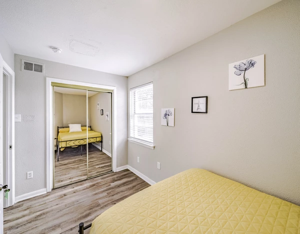 Coliving in Wolf Creek - Sw Dallas, Dallas