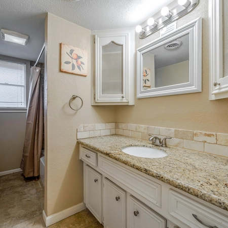 Coliving in Acres Home - Nw Houston, Houston