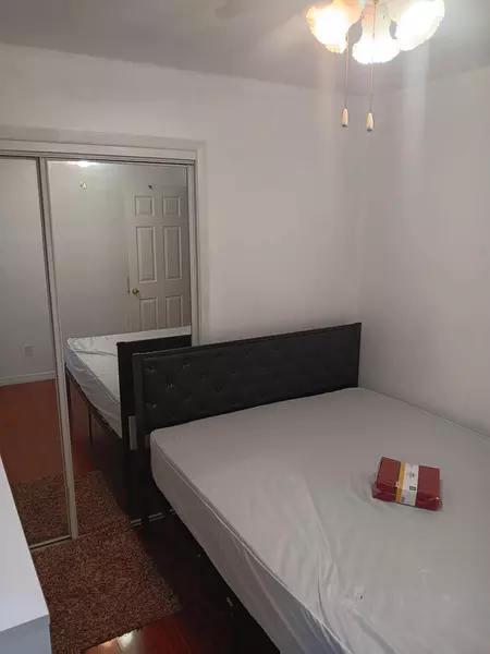 Coliving in Town 'n' Country - West Tampa, Tampa