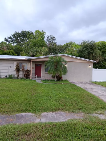 Coliving in Town 'n' Country - West Tampa, Tampa