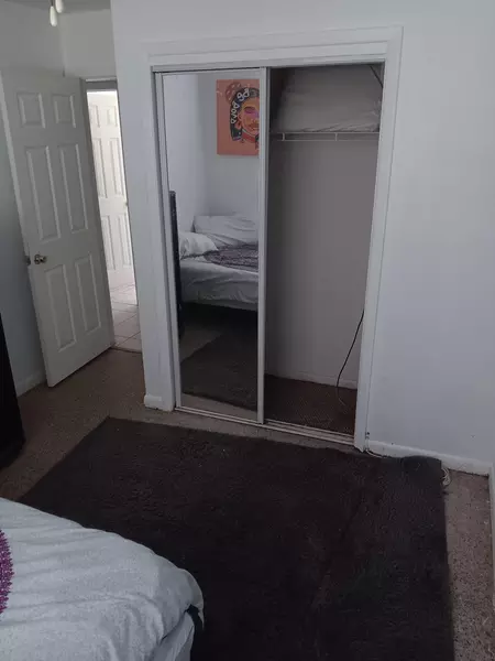 Coliving in Town 'n' Country - West Tampa, Tampa