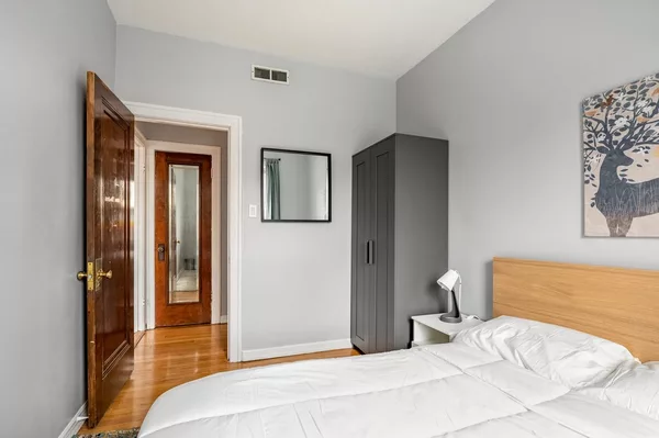 Coliving in Ukrainian Village - West Side, Chicago