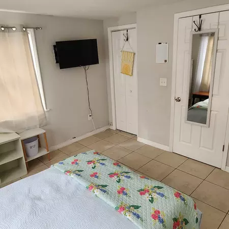 Coliving in Downtown St. Petersburg - Clearwater-St. Petersburg, Tampa