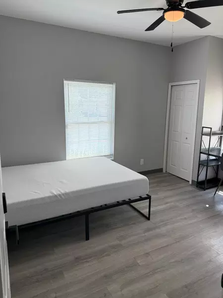 Coliving in Kenwood - Clearwater-St. Petersburg, Tampa