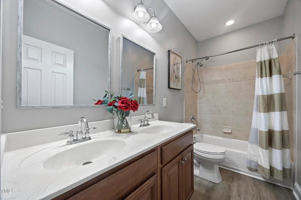 Coliving in Southpoint - Durham, Raleigh