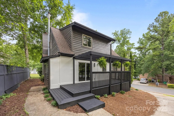 Coliving in North Sharon Amity / Reddman Road - East Charlotte, Charlotte