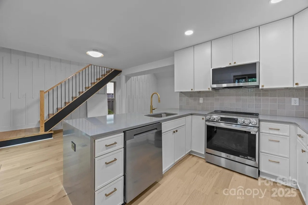Coliving in North Sharon Amity / Reddman Road - East Charlotte, Charlotte