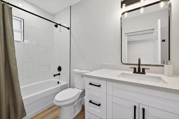 Coliving in Ybor City - Central Tampa, Tampa