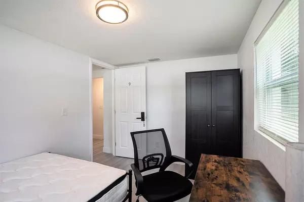 Coliving in Brandon - East Tampa, Tampa