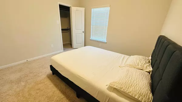 Coliving in The Woodlands - Nw Houston, Houston