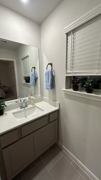 Coliving in The Woodlands - Nw Houston, Houston