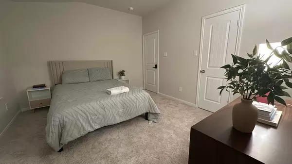 Coliving in The Woodlands - Nw Houston, Houston