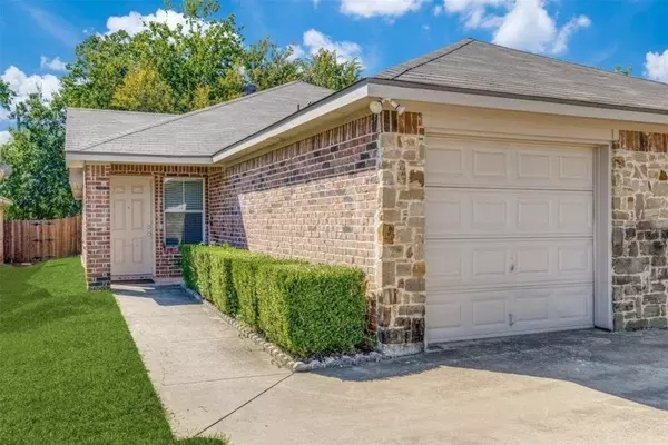 Coliving in Central Arlington - Arlington, Dallas