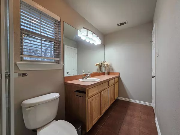 Coliving in Central Arlington - Arlington, Dallas