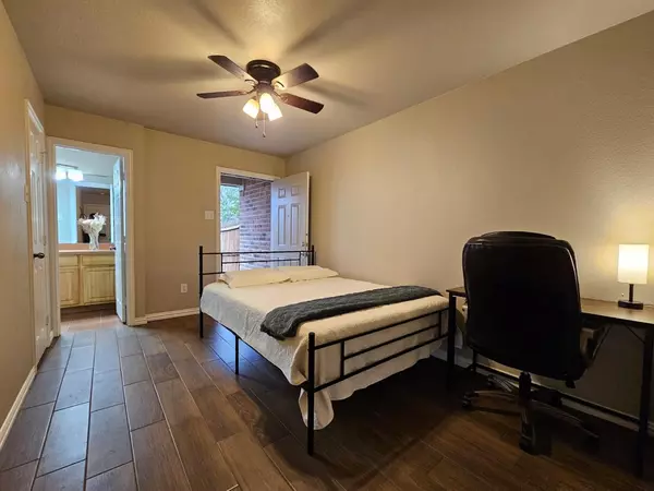 Coliving in Central Arlington - Arlington, Dallas