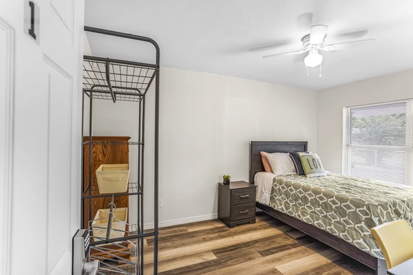 Coliving in Cedar Hills - Westside, Jacksonville