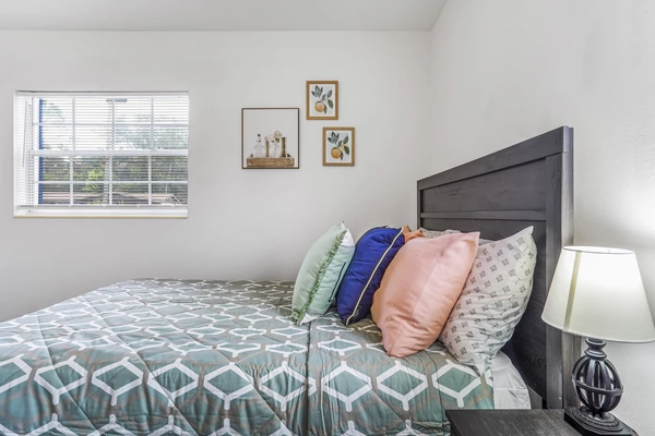 Coliving in Cedar Hills - Westside, Jacksonville