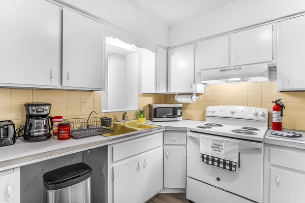 Coliving in Cedar Hills - Westside, Jacksonville