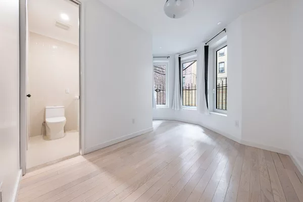 4 bedrooms apartment for rent in Flatbush Ditmas Park - Brooklyn, New York