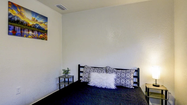 Coliving in Forest Hills Tampa - North Tampa, Tampa