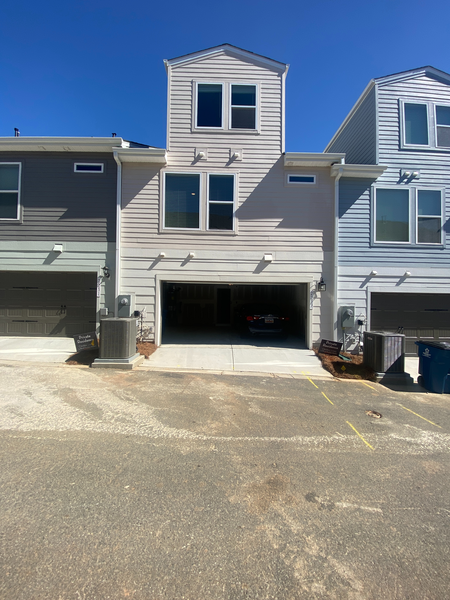 Coliving in Greenville - Central Charlotte, Charlotte