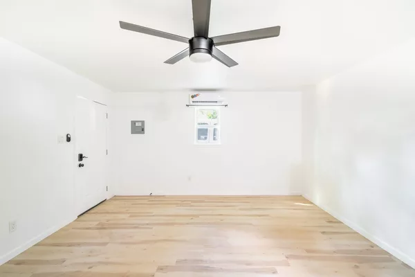 Coliving in Newton - Metro Area, Boston