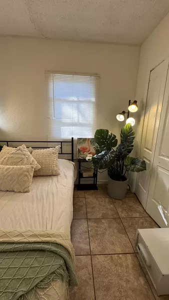 Coliving in Holden Heights - Central Orlando, Orlando