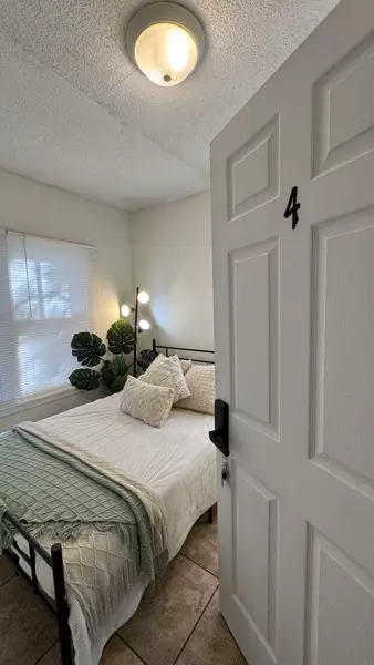 Coliving in Holden Heights - Central Orlando, Orlando