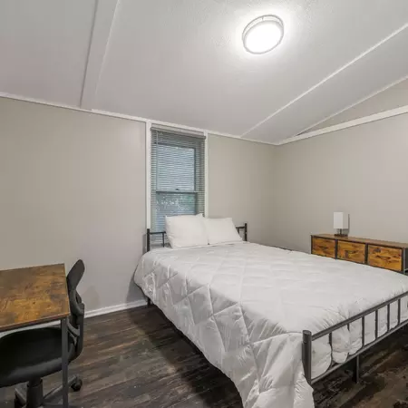 Coliving in Independence - Outer KCMO, Kansas City