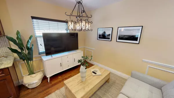 Coliving in Ocean Beach - Coastal, San Diego