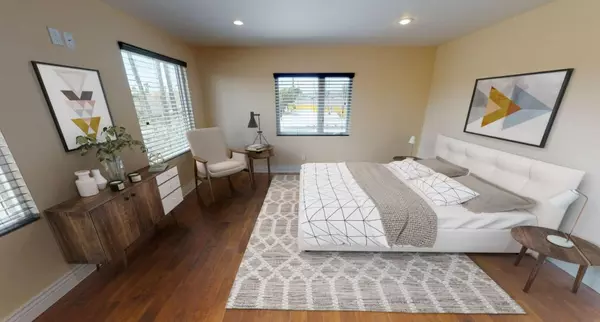Coliving in Ocean Beach - Coastal, San Diego