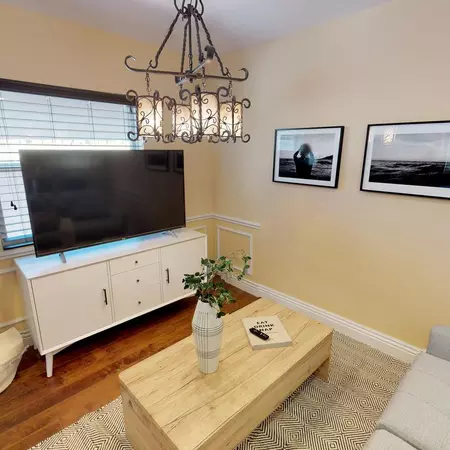 Coliving in Ocean Beach - Coastal, San Diego