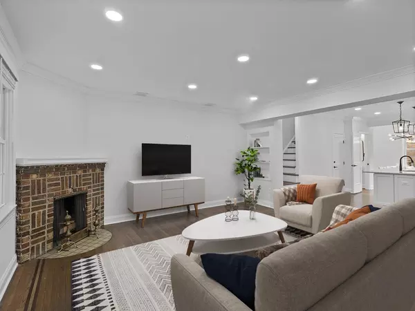 4 bedrooms apartment for rent in Brightwood Park - NW DC, Washington DC