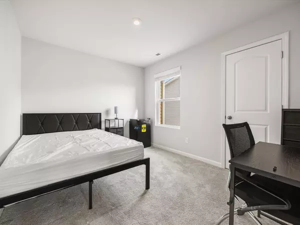 Coliving in Davis Lake - Eastfield - North Charlotte, Charlotte