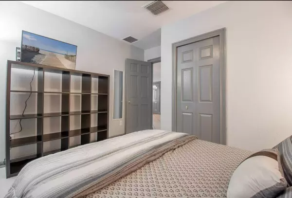 Coliving in Azalea Park - East Orlando, Orlando