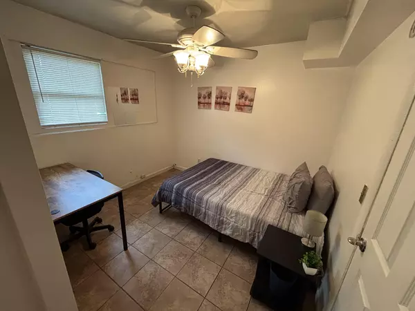 Coliving in Lake Forest - Northside, Jacksonville
