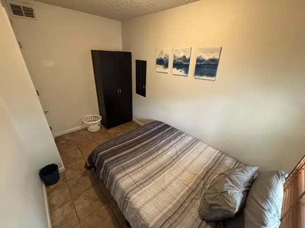 Coliving in Lake Forest - Northside, Jacksonville