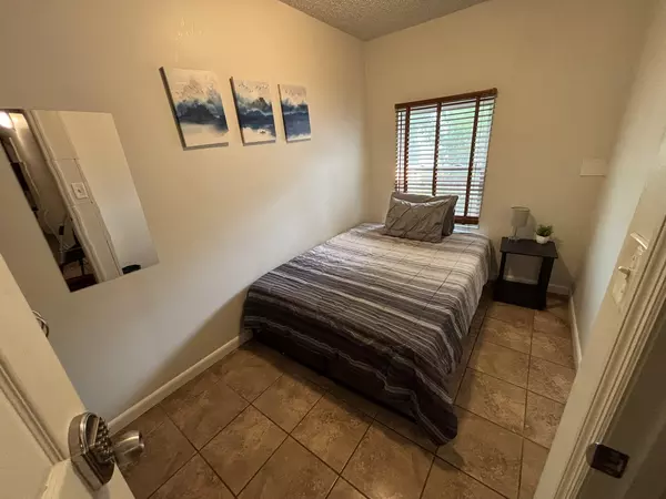 Coliving in Lake Forest - Northside, Jacksonville