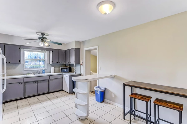 Coliving in Cedar Hills - Westside, Jacksonville